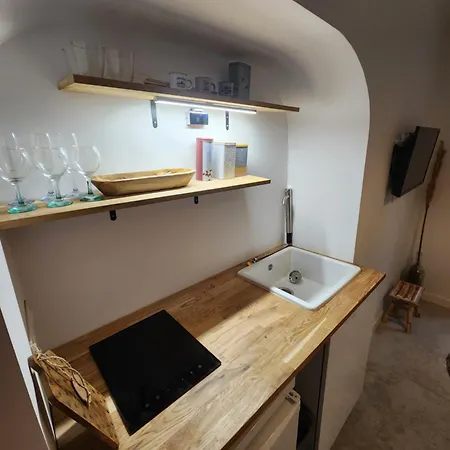 Candle Room Apartment